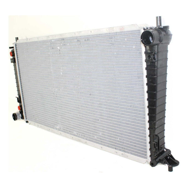 Expedition 97-98 Radiador, 8cyl; 4.6l